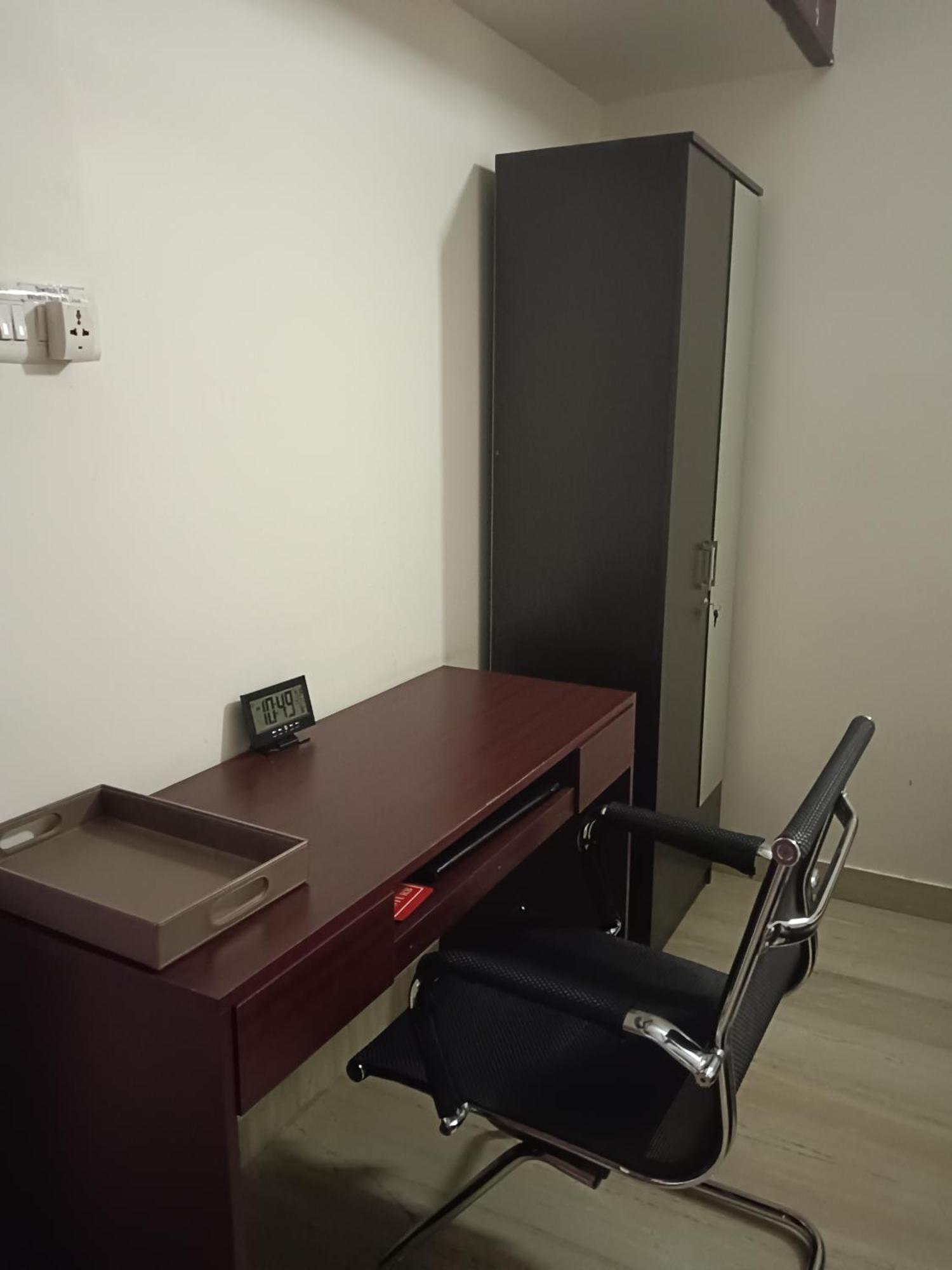 Iris Comfort Inn Ченнаї Екстер'єр фото