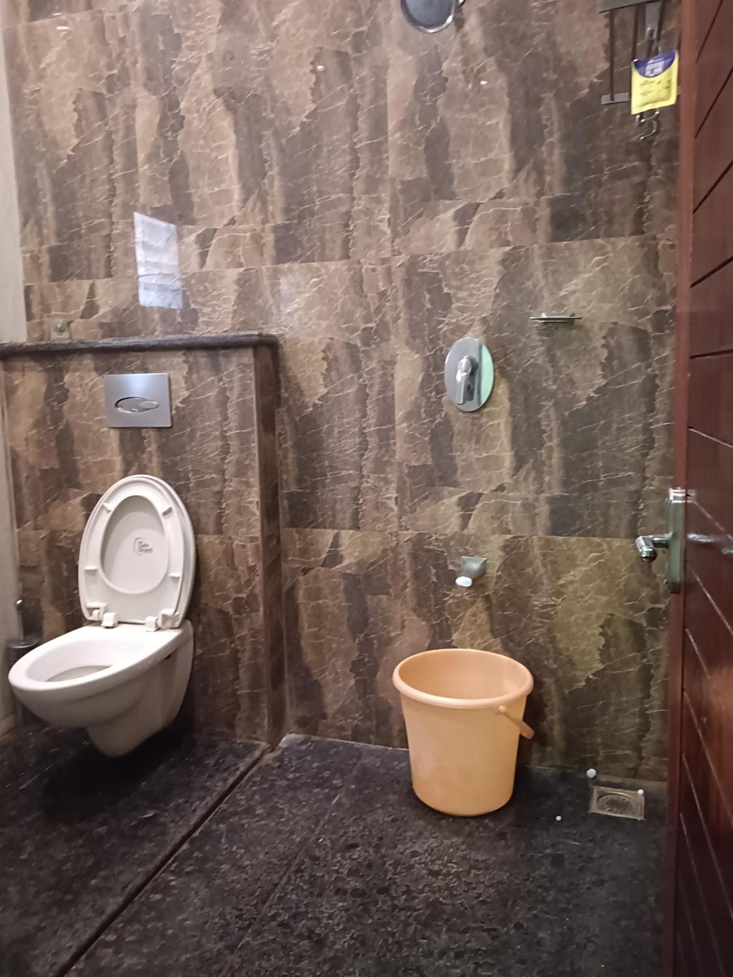 Iris Comfort Inn Ченнаї Екстер'єр фото