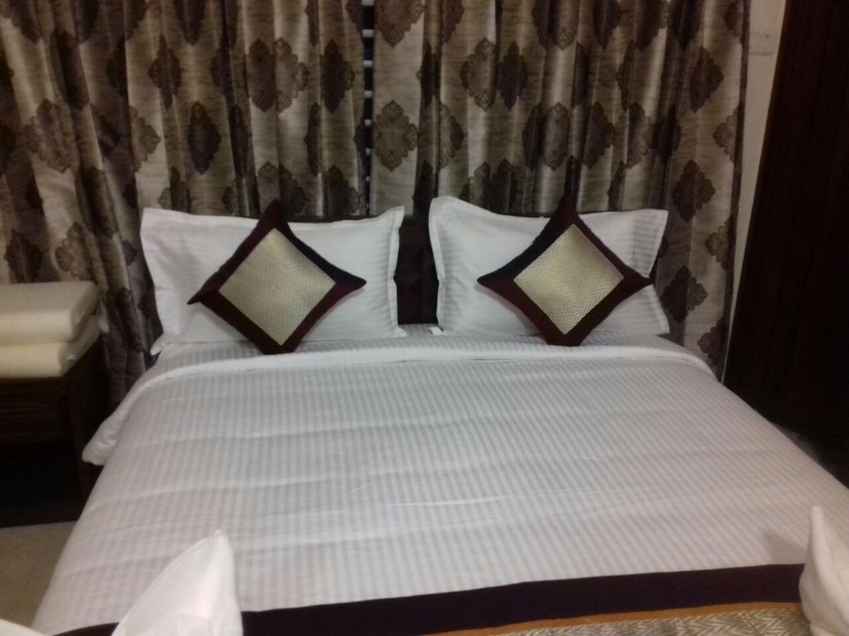 Iris Comfort Inn Ченнаї Екстер'єр фото
