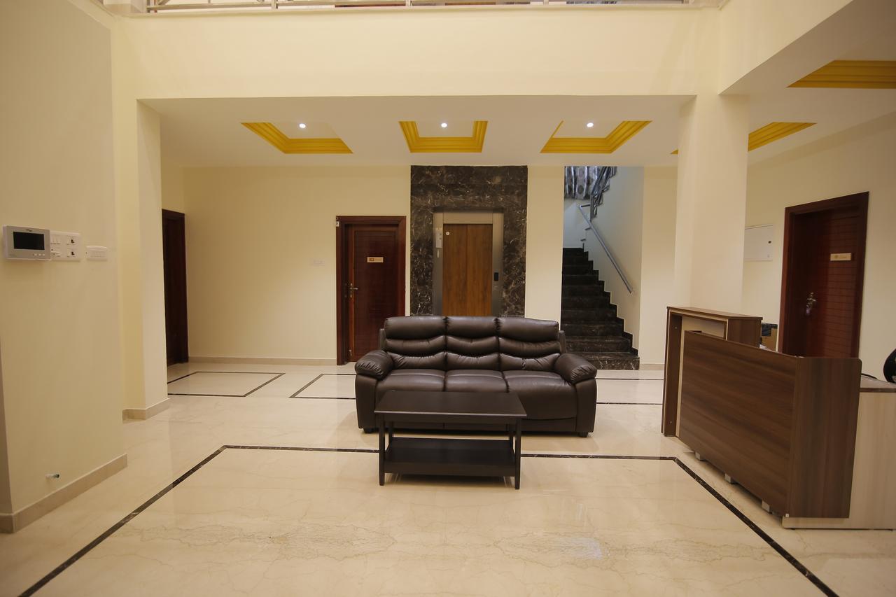 Iris Comfort Inn Ченнаї Екстер'єр фото